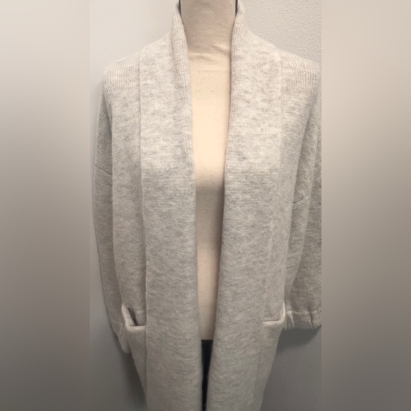 Brand new MADEWELL Glenridge Shawl-Collar
Sweater cardigan grey color size S - Picture 5 of 11